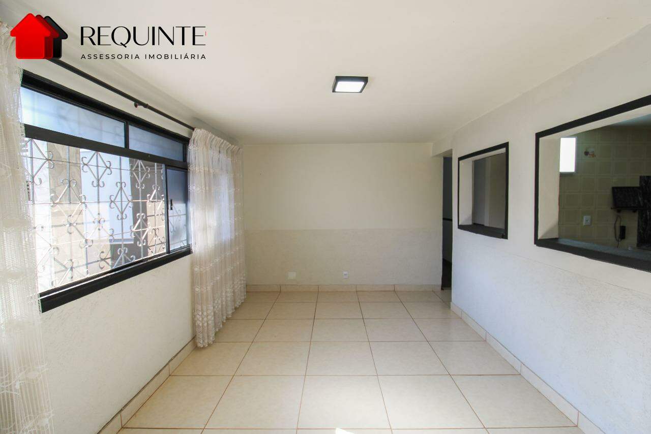 QE 15 Guara II, Casa térrea com 03 quartos + DCE, 120 m², – Ótima localização.