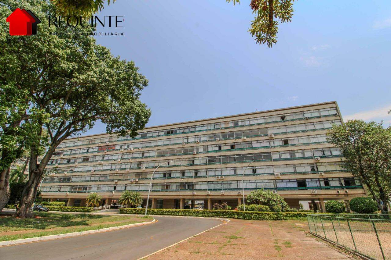 SQS 115 – Vazado com Vista Livre, 03 quartos sendo 01 Suíte, vaga e DCE, 142m²- Asa Sul.