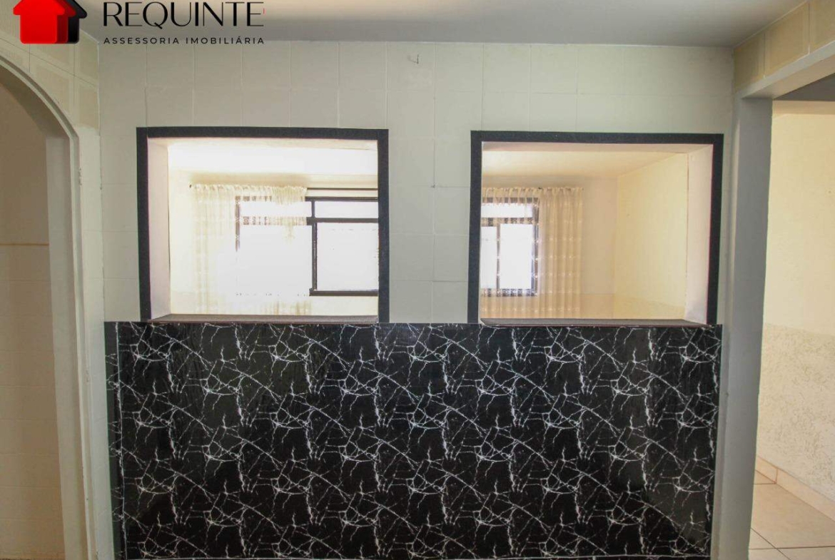 QE 15 Guara II, Casa térrea com 03 quartos + DCE, 120 m², – Ótima localização.