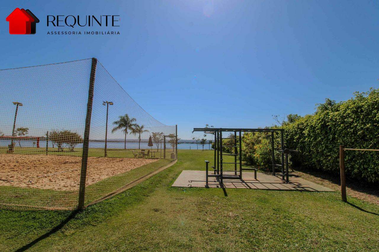 SCEN – Residencial Ilhas do Lago, 2 Quartos sendo 1 Suíte e 2 Vagas, 74m². Beira Lago