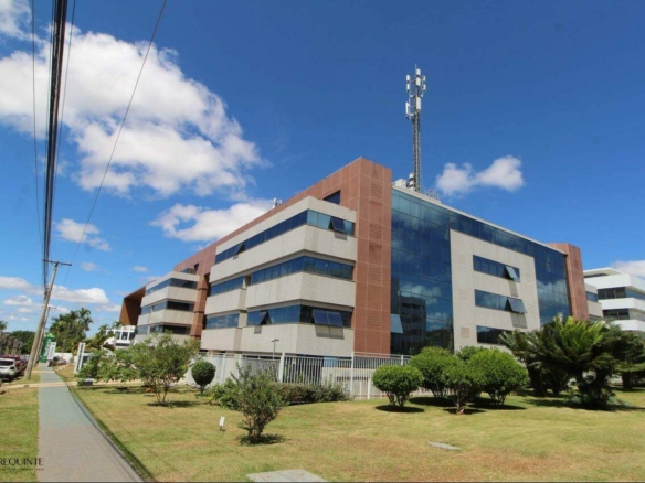 SIG QD. 04, Ed. Barão de Mauá – Sala ampla, vista livre e 01 Garagem – 37m²