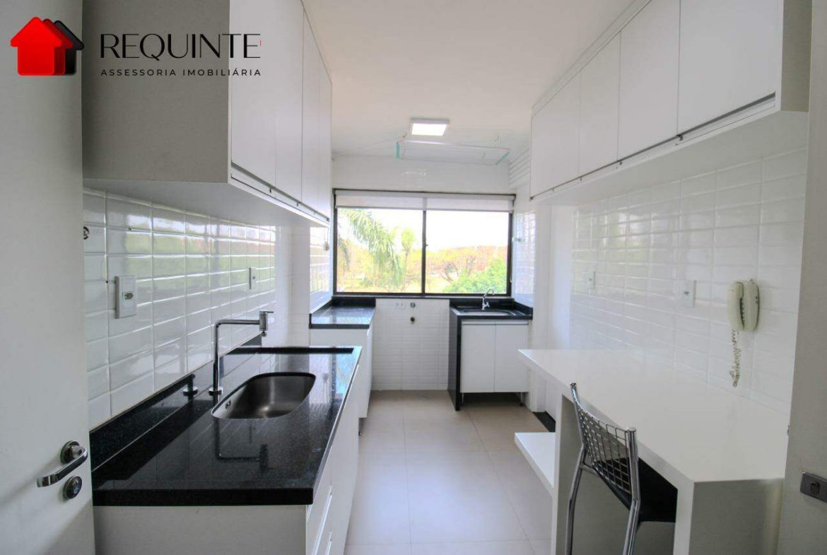 SQSW 304 Bloco C – Ed. Tiffany, 02 Quartos mais DCE e Vaga, Reformado e vista livre – 77m