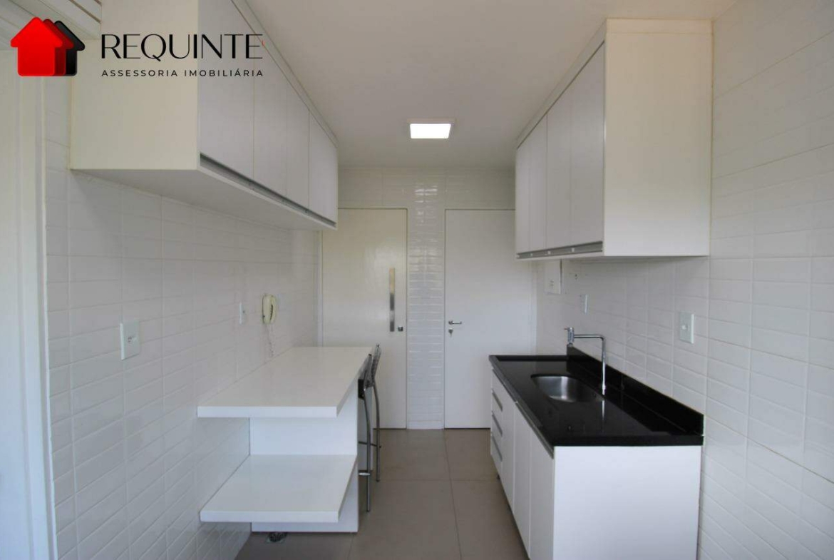 SQSW 304 Bloco C – Ed. Tiffany, 02 Quartos mais DCE e Vaga, Reformado e vista livre – 77m