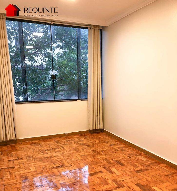QI 08, Bloco E, 02 quartos vazado 56m², 01 Vaga, ótima localização, Guara I