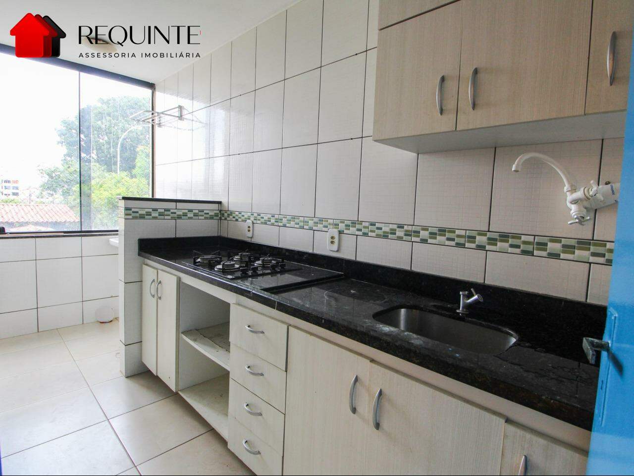 ko6fc-09-1788548542 QI 08, Bloco E, 02 quartos vazado 56m², 01 Vaga, ótima localização, Guara I