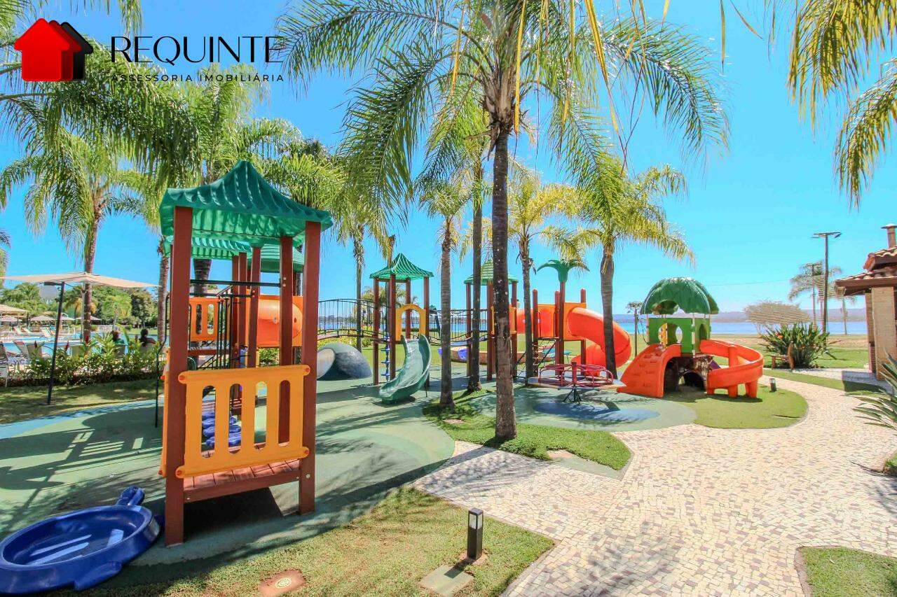 SCEN – Residencial Ilhas do Lago, 2 Quartos sendo 1 Suíte e 2 Vagas, 74m². Beira Lago