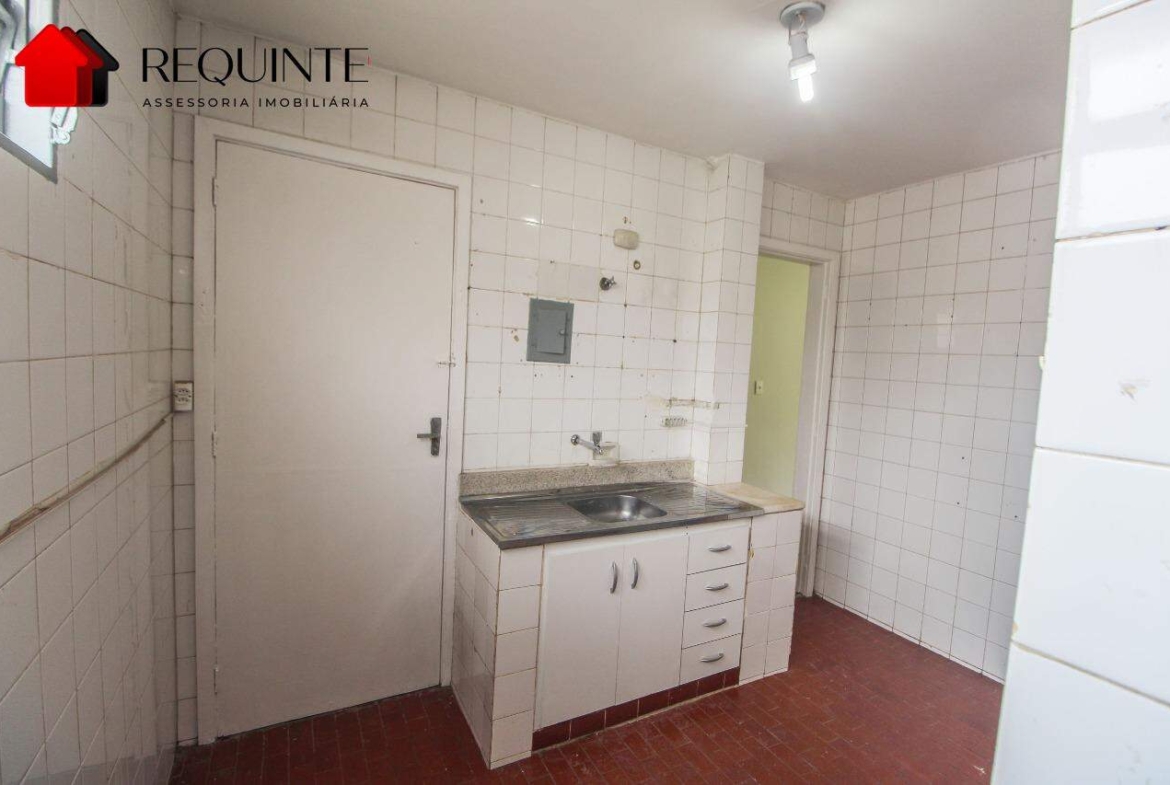 SQS 412, Bloco I – 03 Quartos mais DCE, Vazado, Nascente, vista livre 77m²