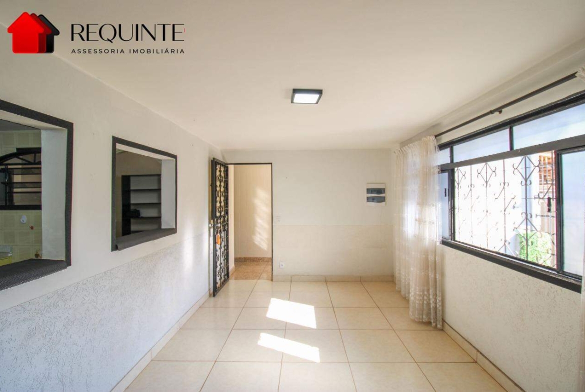 QE 15 Guara II, Casa térrea com 03 quartos + DCE, 120 m², – Ótima localização.