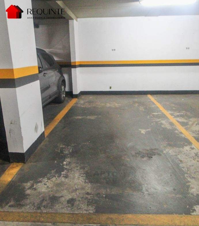 QMSW 04 – Ed. Porto Real, Kitinete mobiliada, 01 quarto, elevador e garagem.