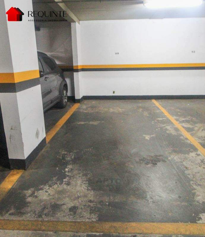 QMSW 04 – Ed. Porto Real, Kitinete mobiliada, 01 quarto, elevador e garagem.