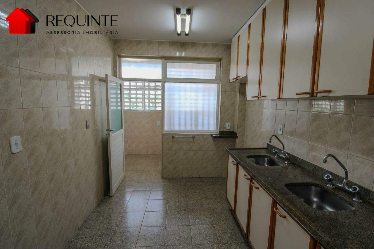 SQS 115 – Vazado com Vista Livre, 03 quartos sendo 01 Suíte, vaga e DCE, 142m²- Asa Sul.