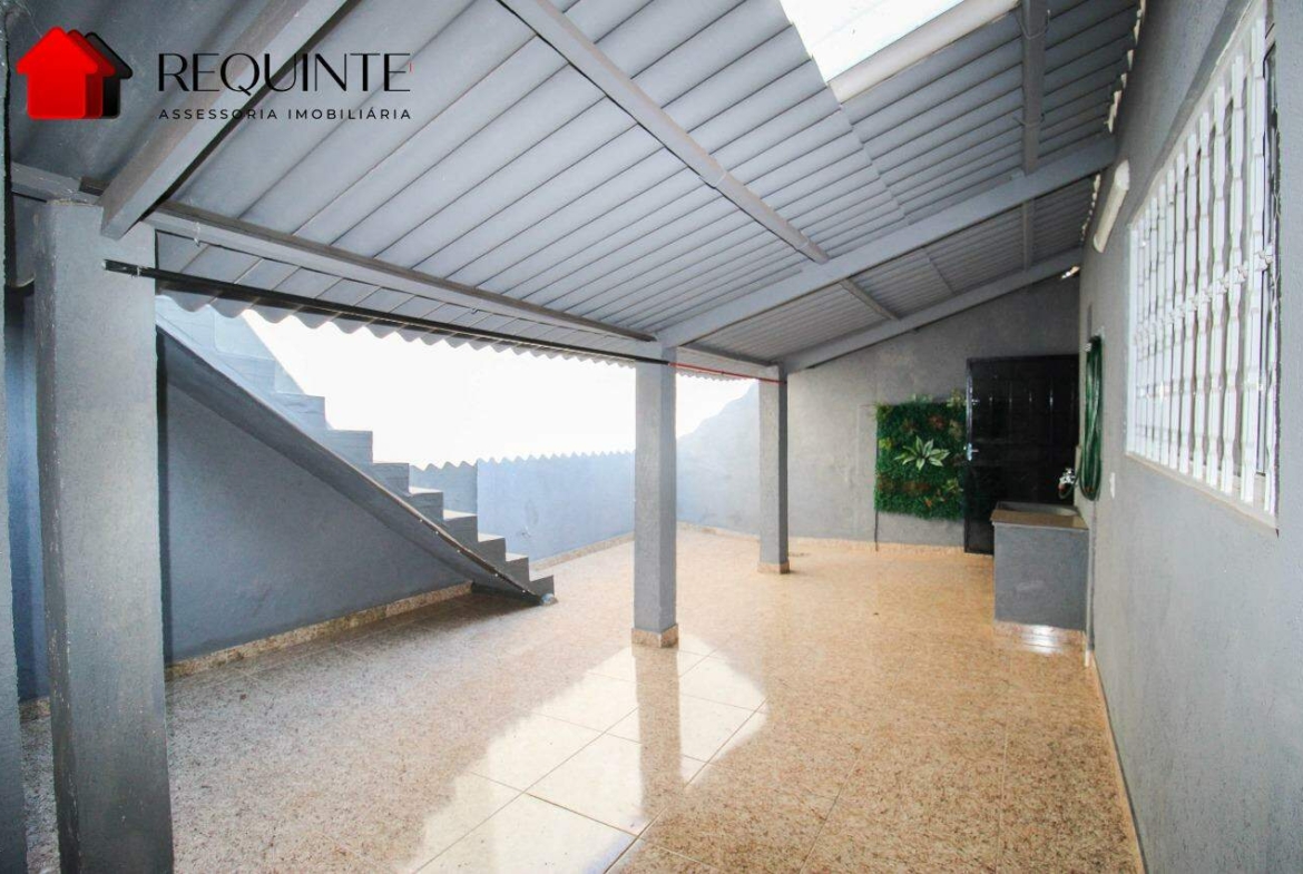 QE 15 Guara II, Casa térrea com 03 quartos + DCE, 120 m², – Ótima localização.
