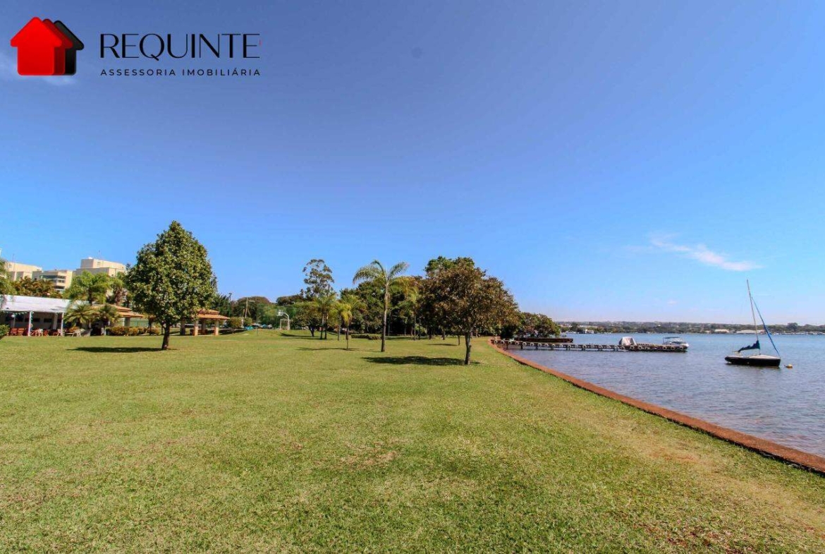 SCEN – Residencial Ilhas do Lago, 2 Quartos sendo 1 Suíte e 2 Vagas, 74m². Beira Lago