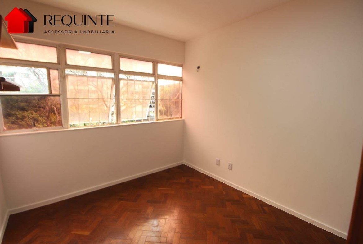 SQN 210 BL. C – 03 quartos, 01 suíte, vazado e 01 garagem, 123m², Asa Norte