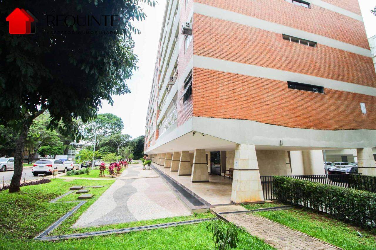 SQN 210 BL. C – 03 quartos, 01 suíte, vazado e 01 garagem, 123m², Asa Norte