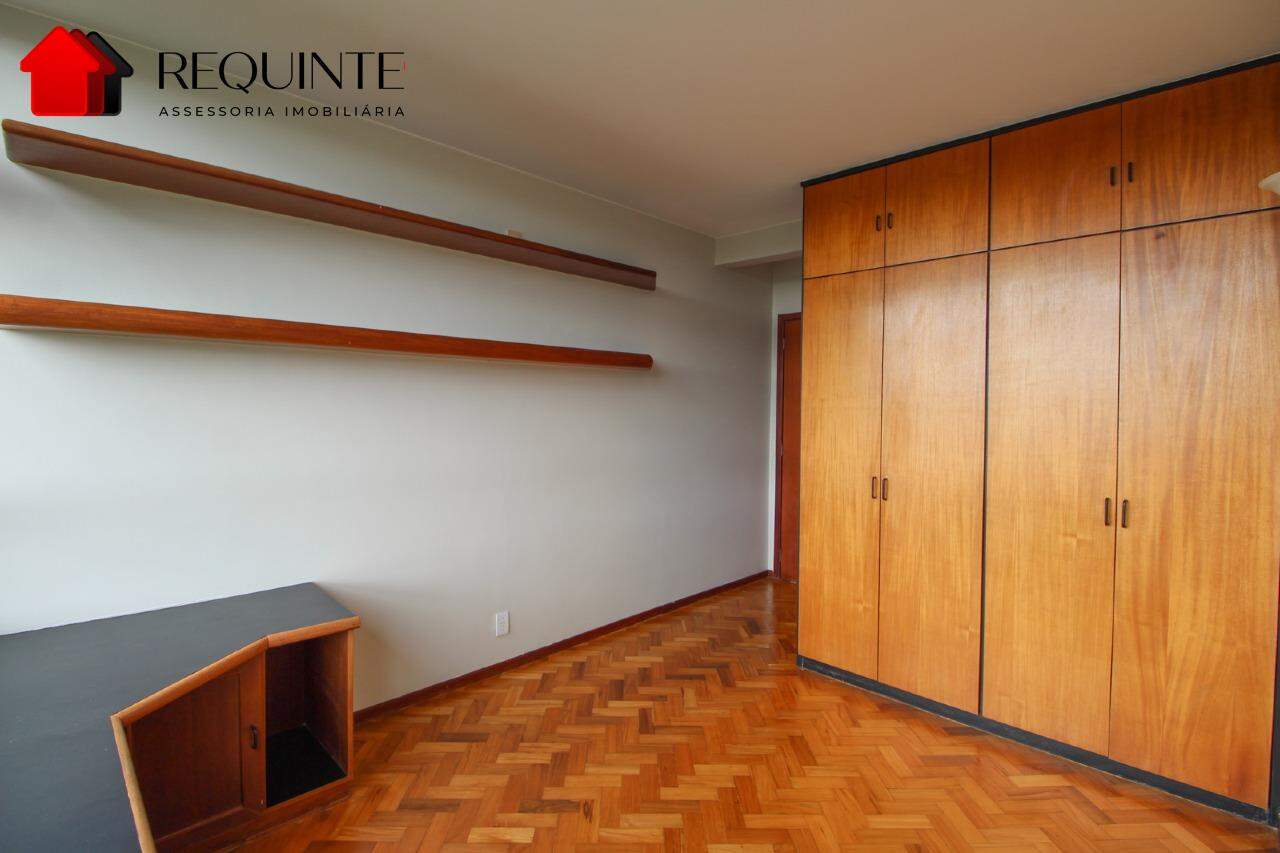 SQS 315 – 2 quartos sendo 1 suíte, garagem e elevador, vazado e vista livre 94m²