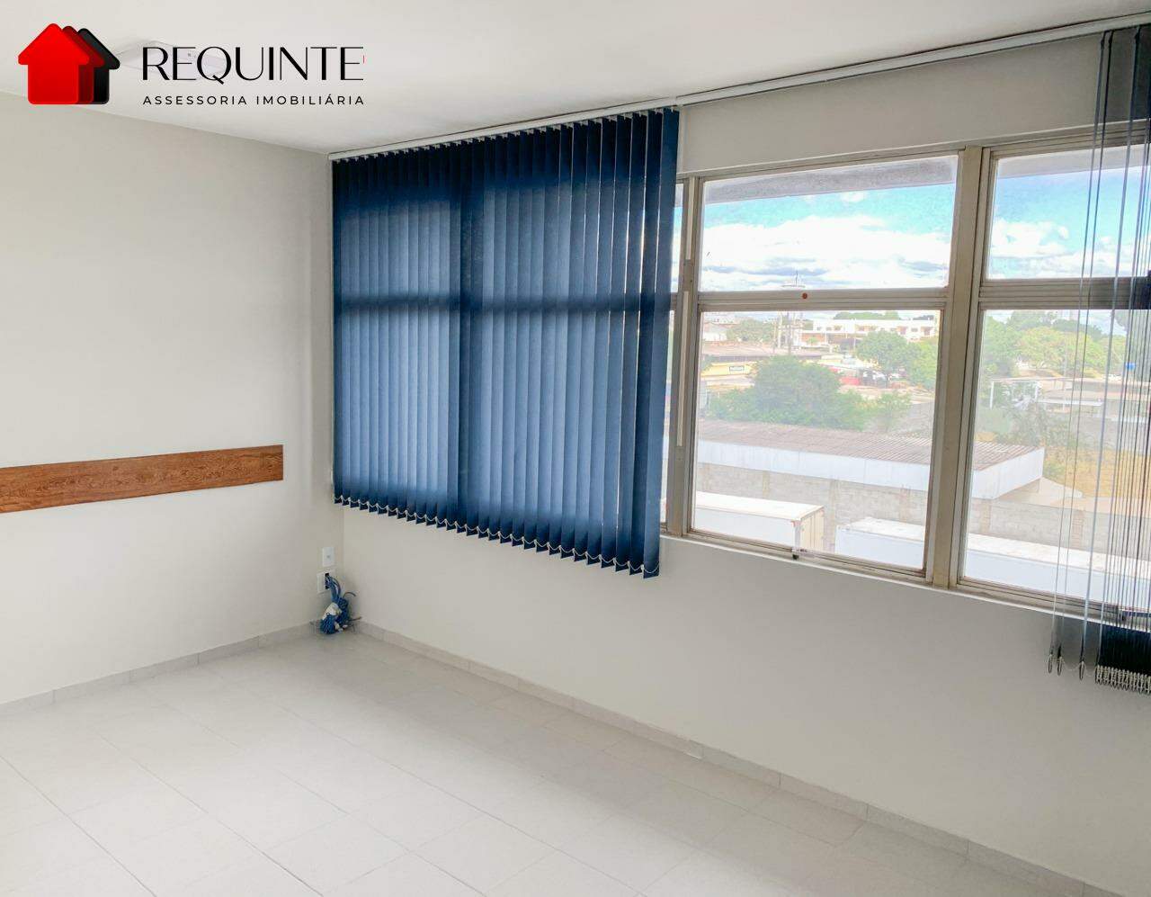 r9w03-5-1789071508 SAAN QD. 01, Bloco A – Ed. Saan Center, Sala comercial – 40m²