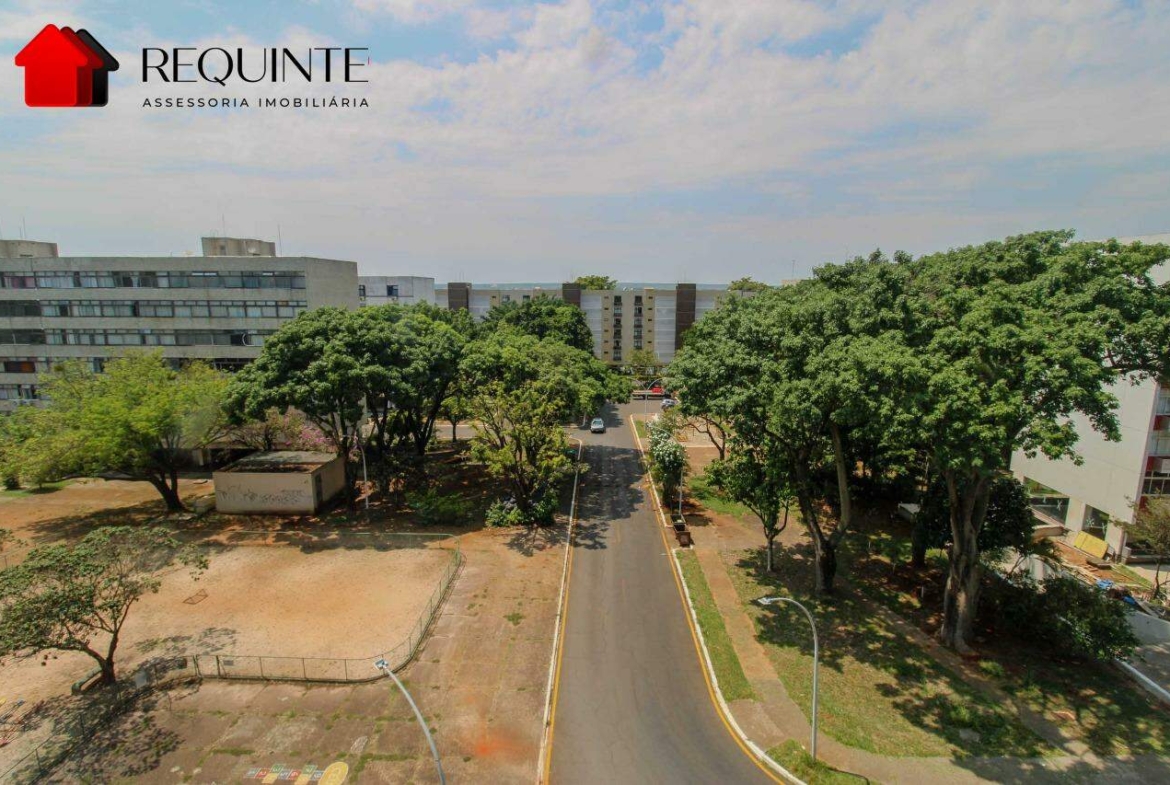 SQS 115 – Vazado com Vista Livre, 03 quartos sendo 01 Suíte, vaga e DCE, 142m²- Asa Sul.