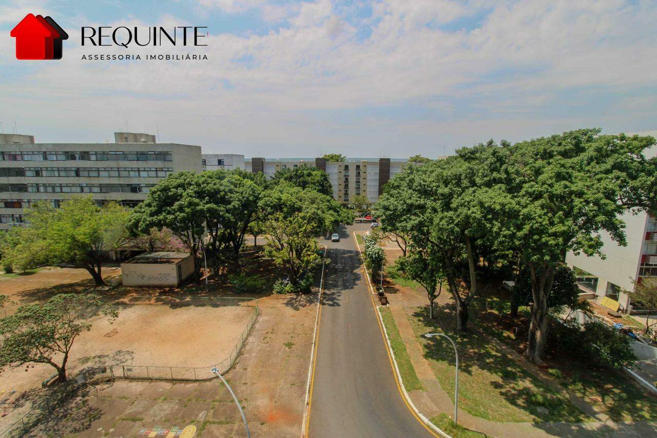 SQS 115 – Vazado com Vista Livre, 03 quartos sendo 01 Suíte, vaga e DCE, 142m²- Asa Sul.