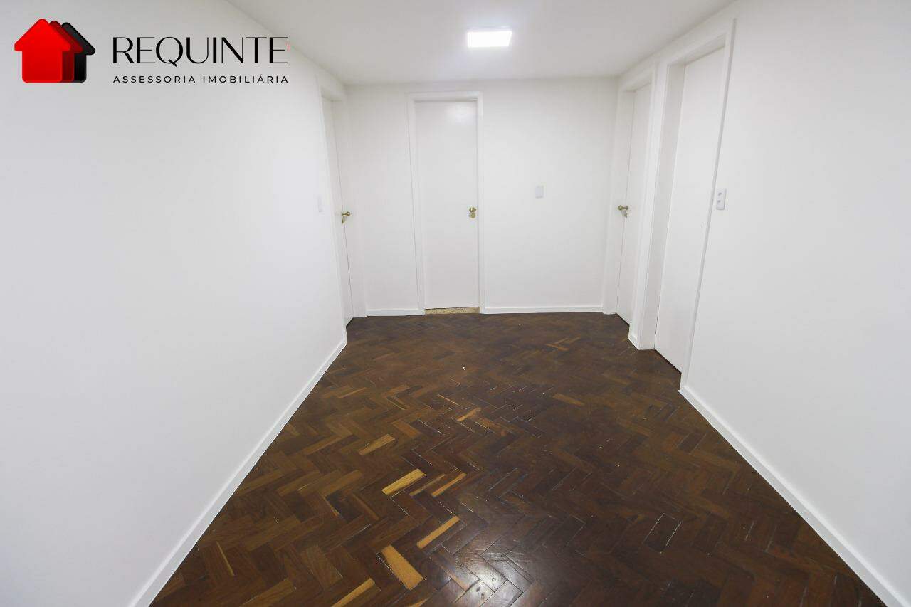 SQN 210 BL. C – 03 quartos, 01 suíte, vazado e 01 garagem, 123m², Asa Norte