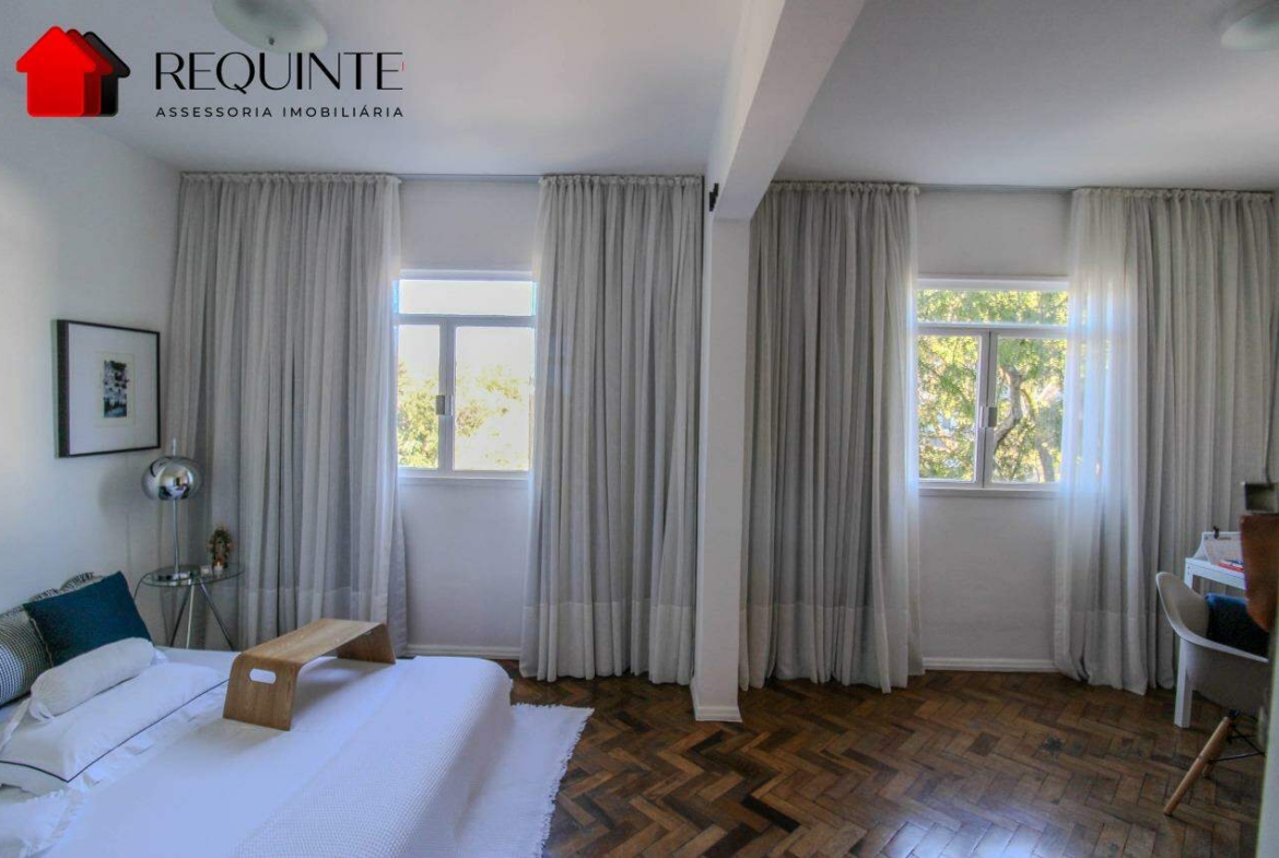 SQS 213 – Reformado. 03 quartos, 01 Suíte, vaga e DCE, vista livre e 120m²- Asa Sul.