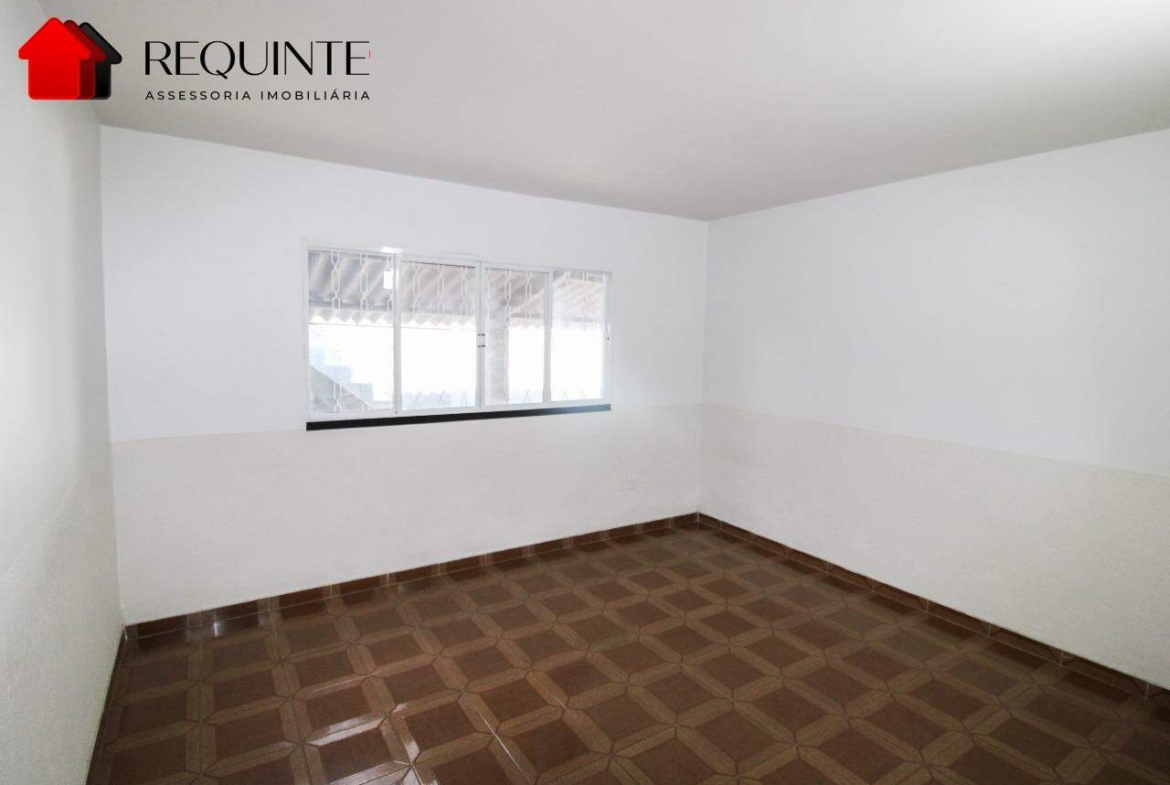 QE 15 Guara II, Casa térrea com 03 quartos + DCE, 120 m², – Ótima localização.