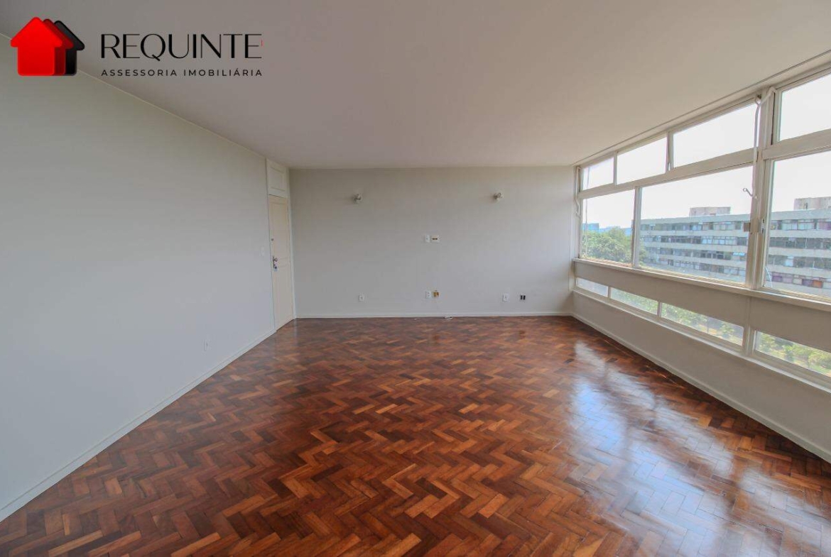 SQS 115 – Vazado com Vista Livre, 03 quartos sendo 01 Suíte, vaga e DCE, 142m²- Asa Sul.