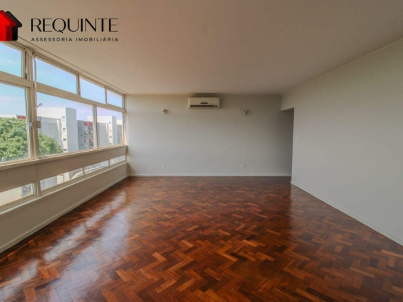 SQS 115 – Vazado com Vista Livre, 03 quartos sendo 01 Suíte, vaga e DCE, 142m²- Asa Sul.
