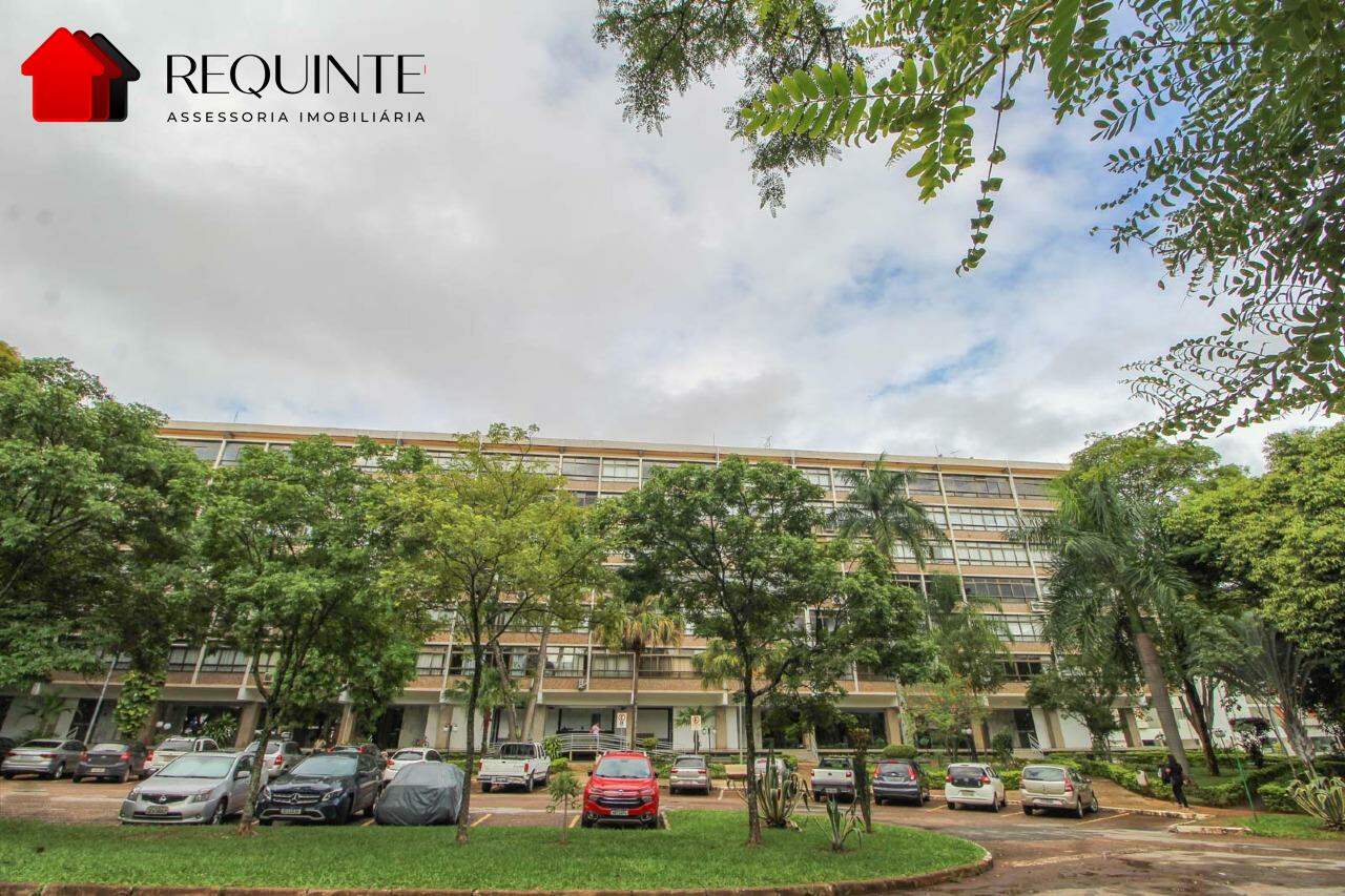 SQS 315 – 2 quartos sendo 1 suíte, garagem e elevador, vazado e vista livre 94m²