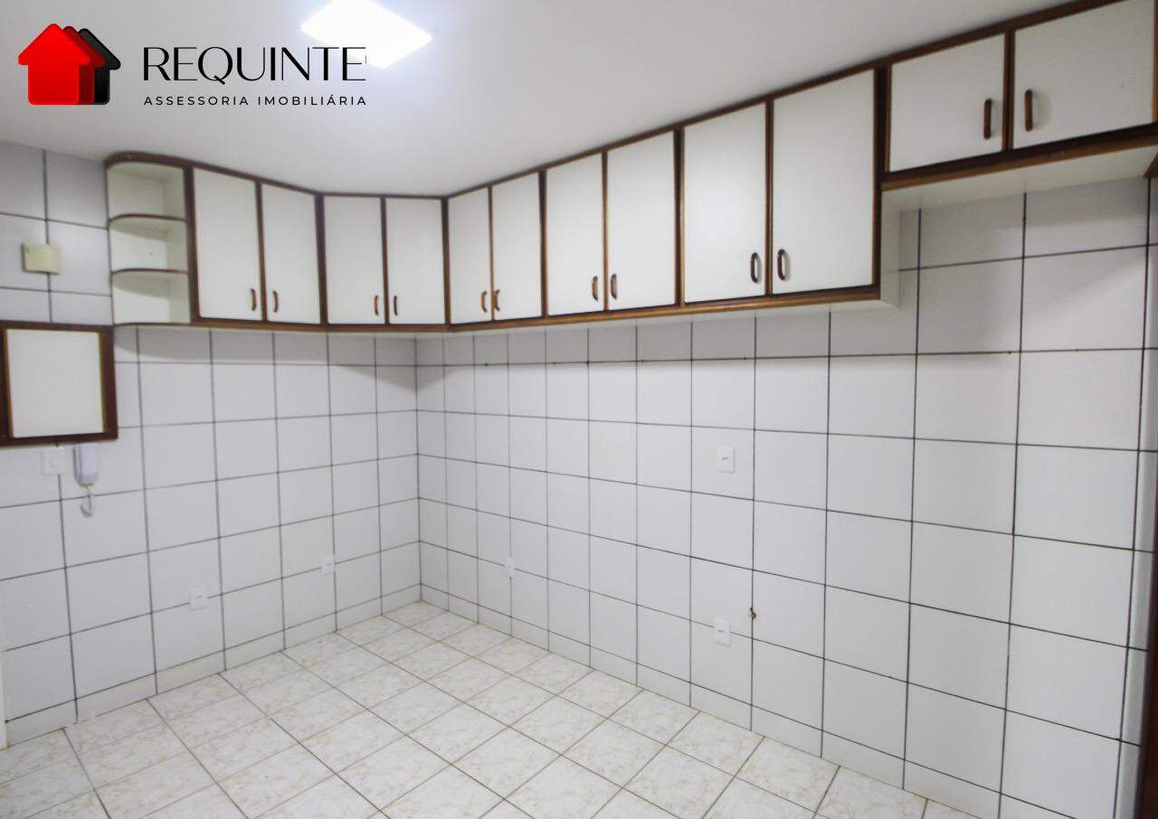 SQN 210 BL. C – 03 quartos, 01 suíte, vazado e 01 garagem, 123m², Asa Norte