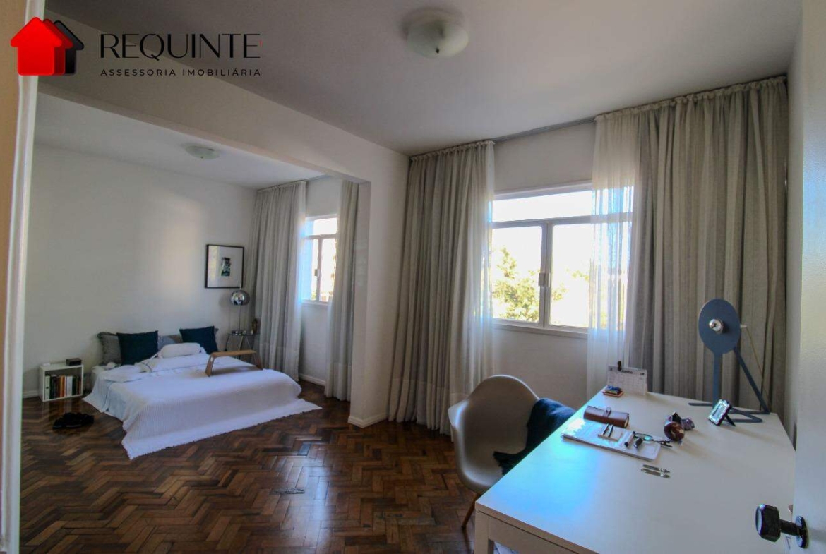 SQS 213 – Reformado. 03 quartos, 01 Suíte, vaga e DCE, vista livre e 120m²- Asa Sul.