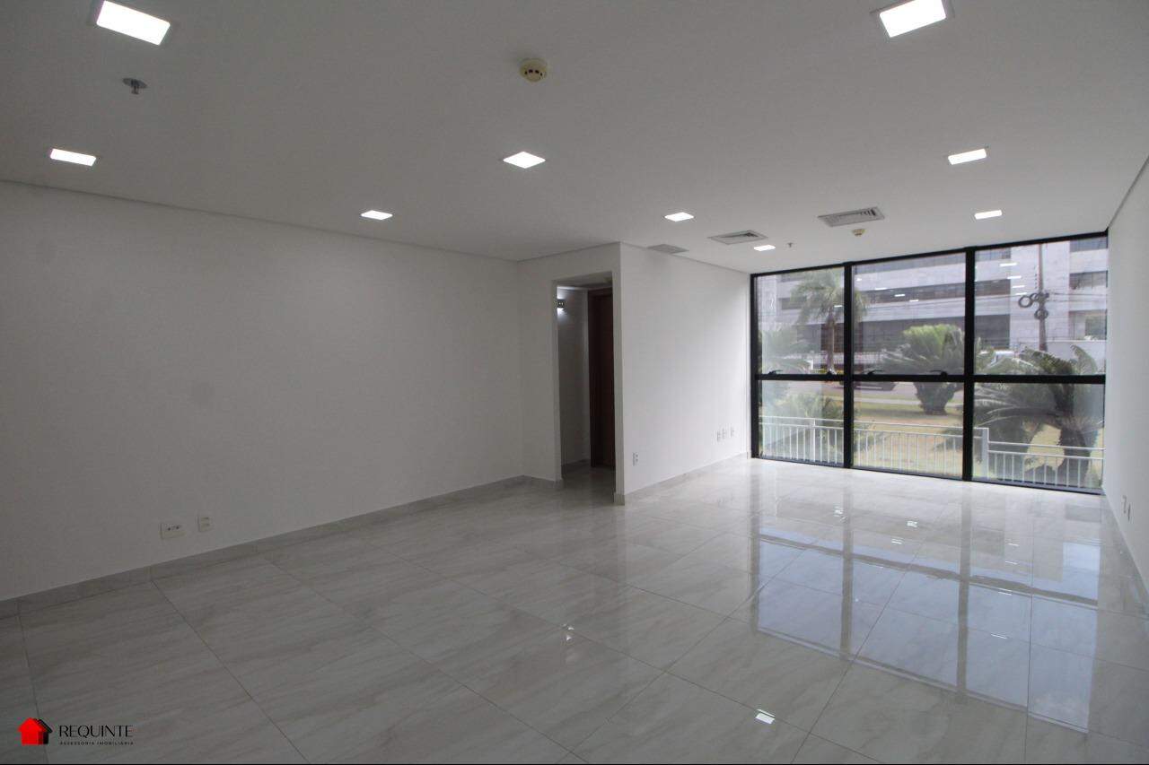 SIG QD. 04, Ed. Barão de Mauá – Sala ampla, vista livre e 01 Garagem – 37m²