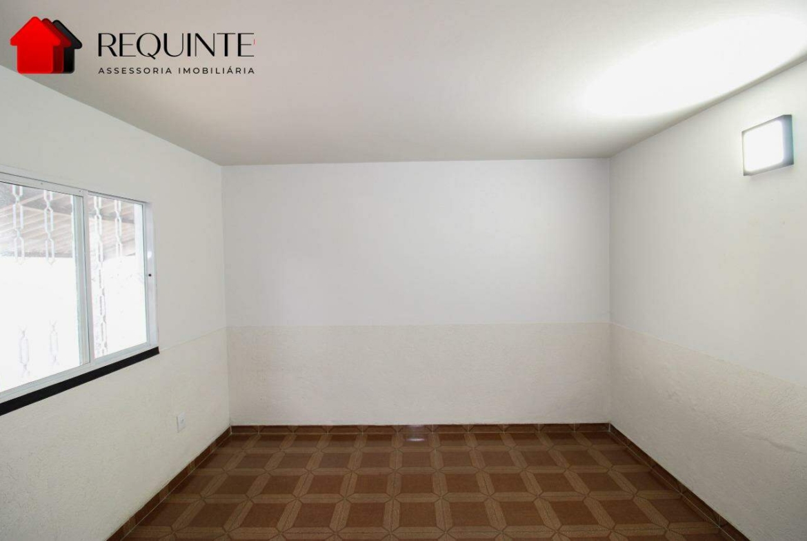 QE 15 Guara II, Casa térrea com 03 quartos + DCE, 120 m², – Ótima localização.